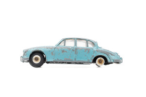 Limousine | Daimler | 2,5 liter | Blau | Rad fehlt | 1960 | Dinky Toys | Gerard Kahn