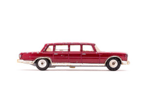 Limousine | Mercedes Benz | Pullmann 800 | Rot | Motor stottert | 1960 | Corgi | Gus Gasfuss