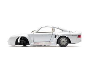Sportwagen | Porsche | Unbekannt | Grau | Rad fehlt | 1980 | Unbekannt | Miklos Rosza
