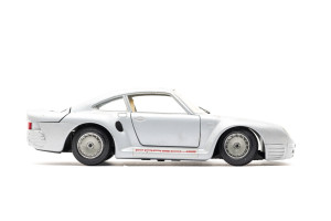 Sportwagen | Porsche | Unbekannt | Grau | Rad fehlt | 1980 | Unbekannt | Miklos Rosza
