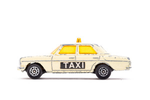 Limousine | Mercedes Benz | 240 d | Braun | kleine Lackschäden | 1970 | Corgi | Remo Bräuchi